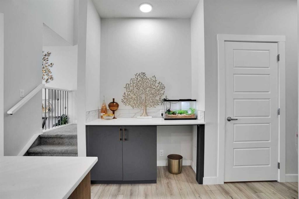 106 Amblehurst Way Nw, Calgary, AB
