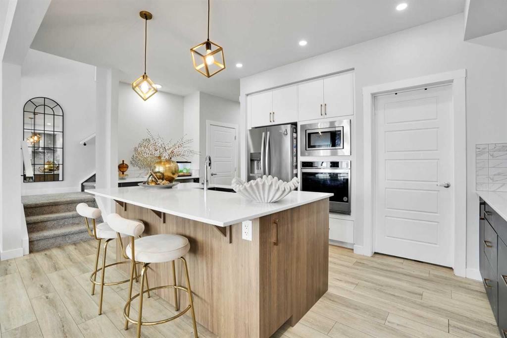 106 Amblehurst Way Nw, Calgary, AB