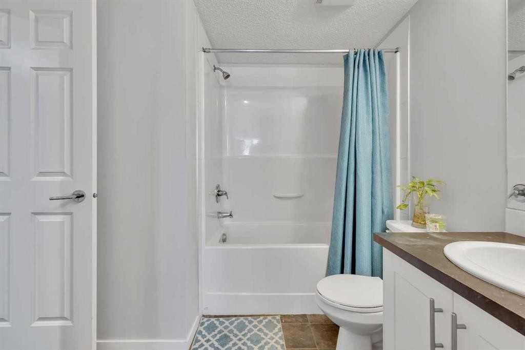 5312-755 Copperpond Boulevard Se, Calgary, AB - Indoor Photo Showing Bathroom