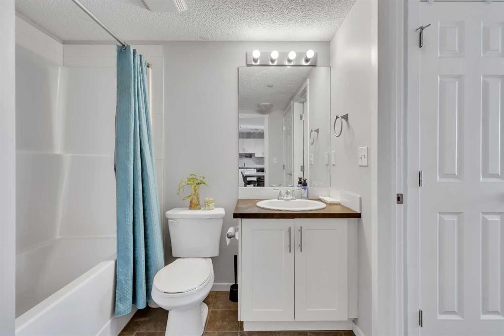 5312-755 Copperpond Boulevard Se, Calgary, AB - Indoor Photo Showing Bathroom