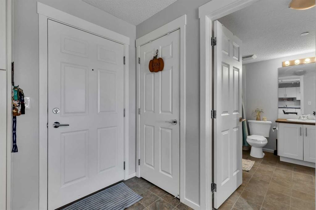 5312-755 Copperpond Boulevard Se, Calgary, AB - Indoor