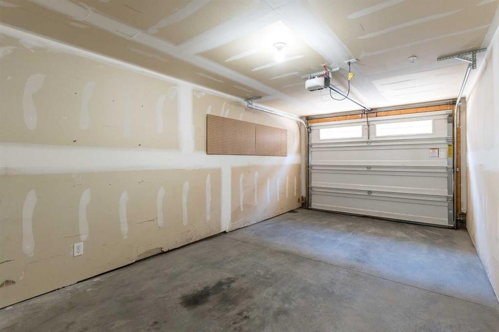 271 Livingston Common Ne, Calgary, AB