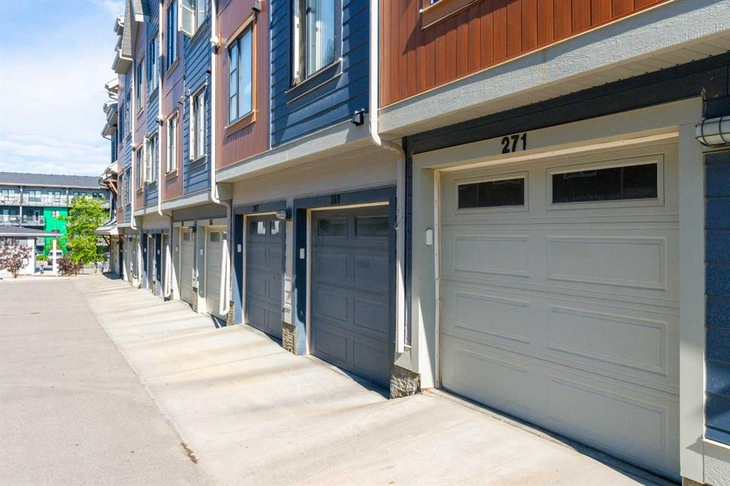 271 Livingston Common Ne, Calgary, AB