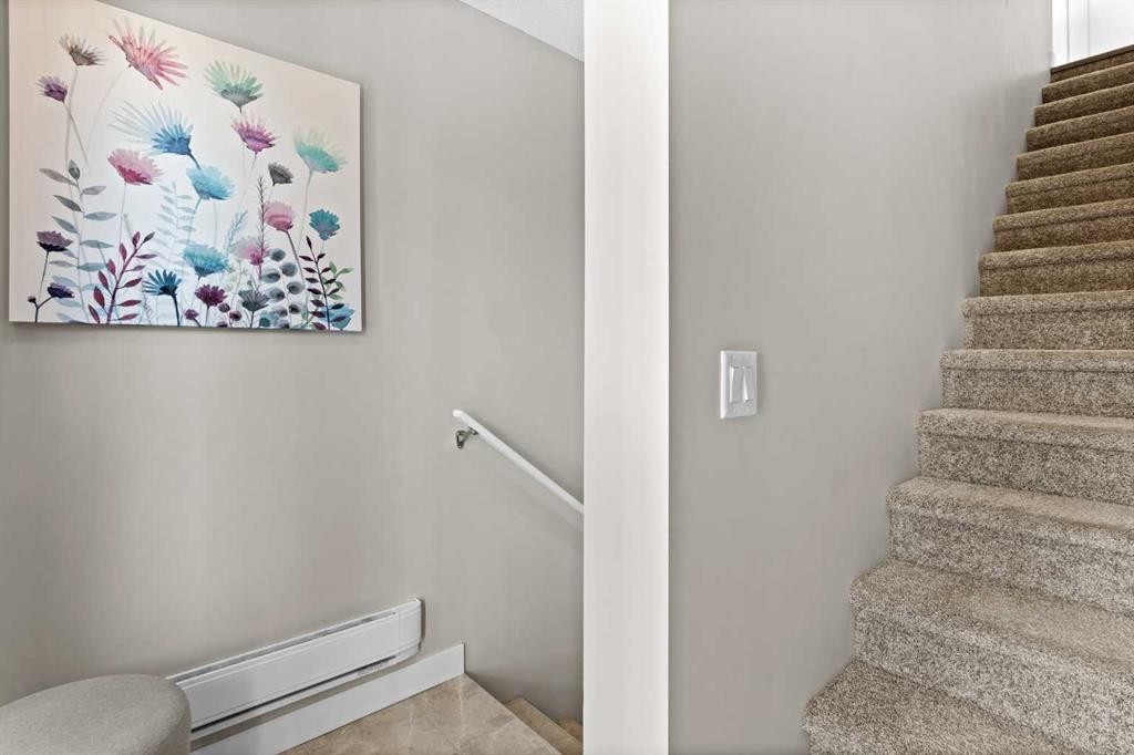 271 Livingston Common Ne, Calgary, AB