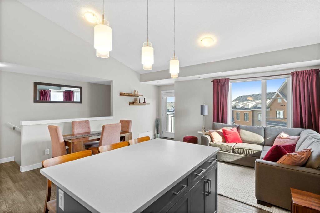 271 Livingston Common Ne, Calgary, AB