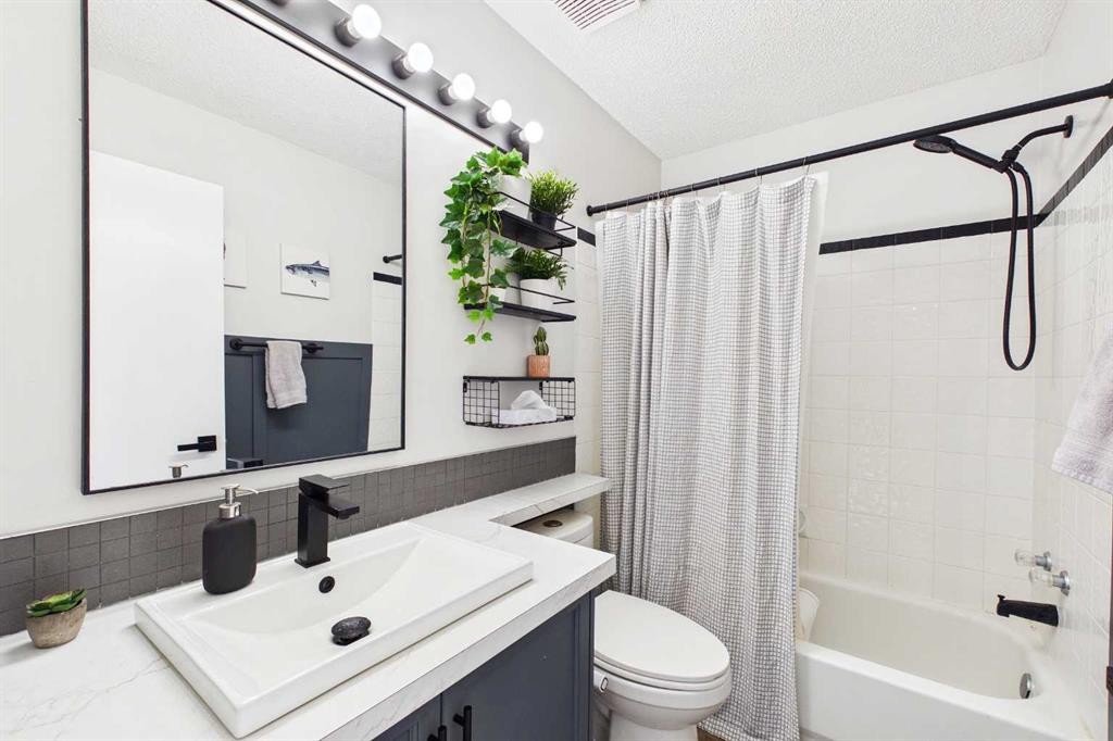 58 Hidden Crescent Nw, Calgary, AB