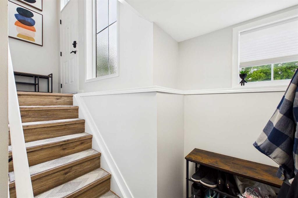 58 Hidden Crescent Nw, Calgary, AB