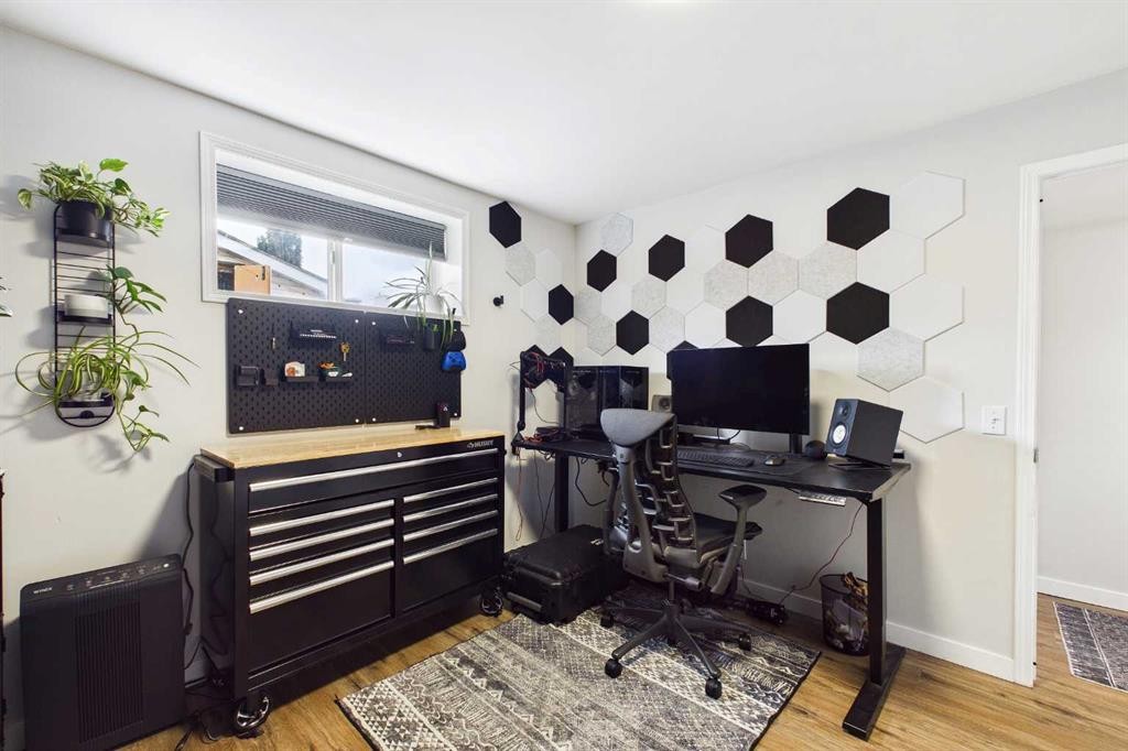 58 Hidden Crescent Nw, Calgary, AB