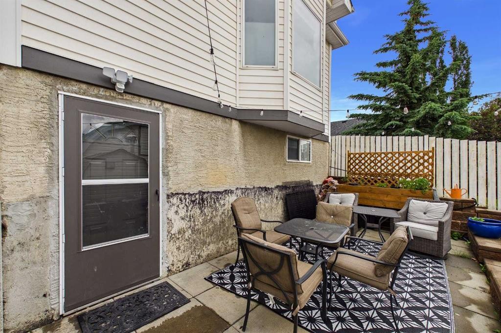 58 Hidden Crescent Nw, Calgary, AB