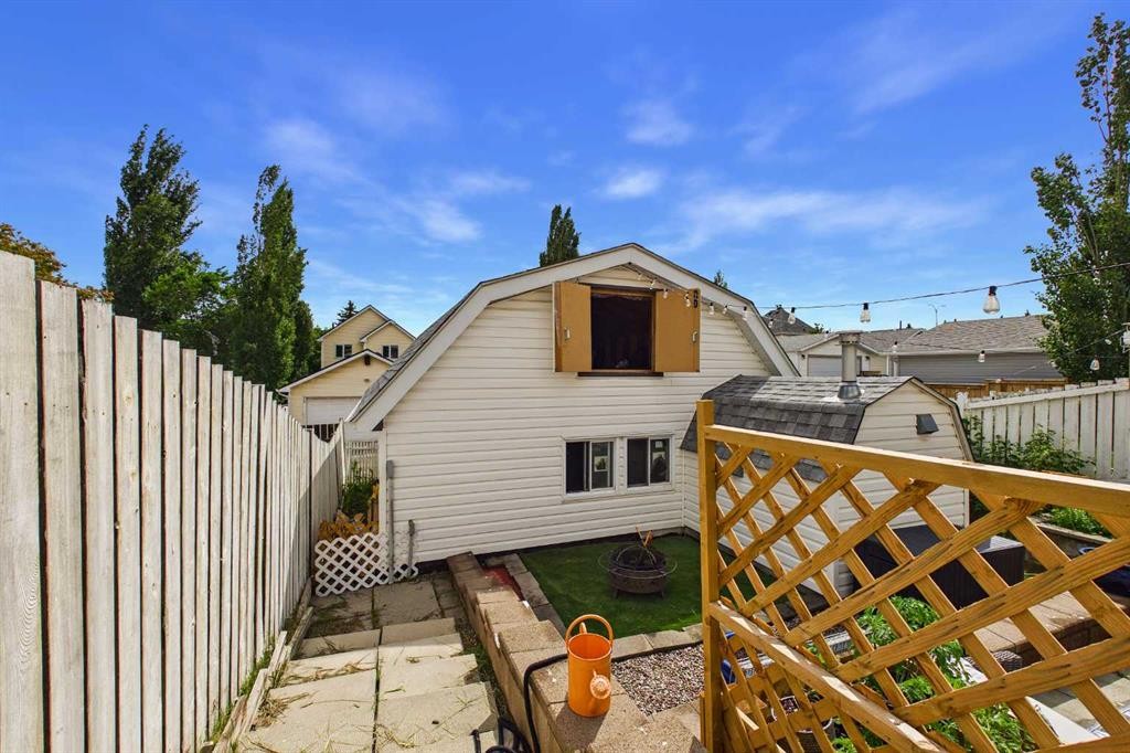 58 Hidden Crescent Nw, Calgary, AB