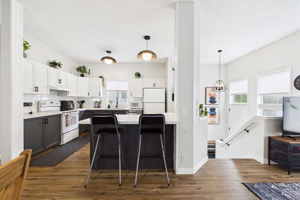 58 Hidden Crescent Nw, Calgary, AB