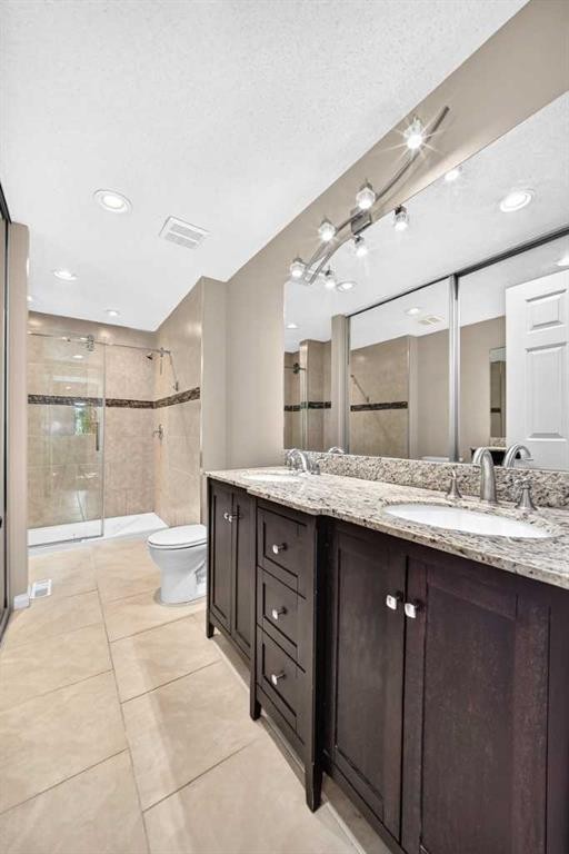 25-448 Strathcona Drive Sw, Calgary, AB