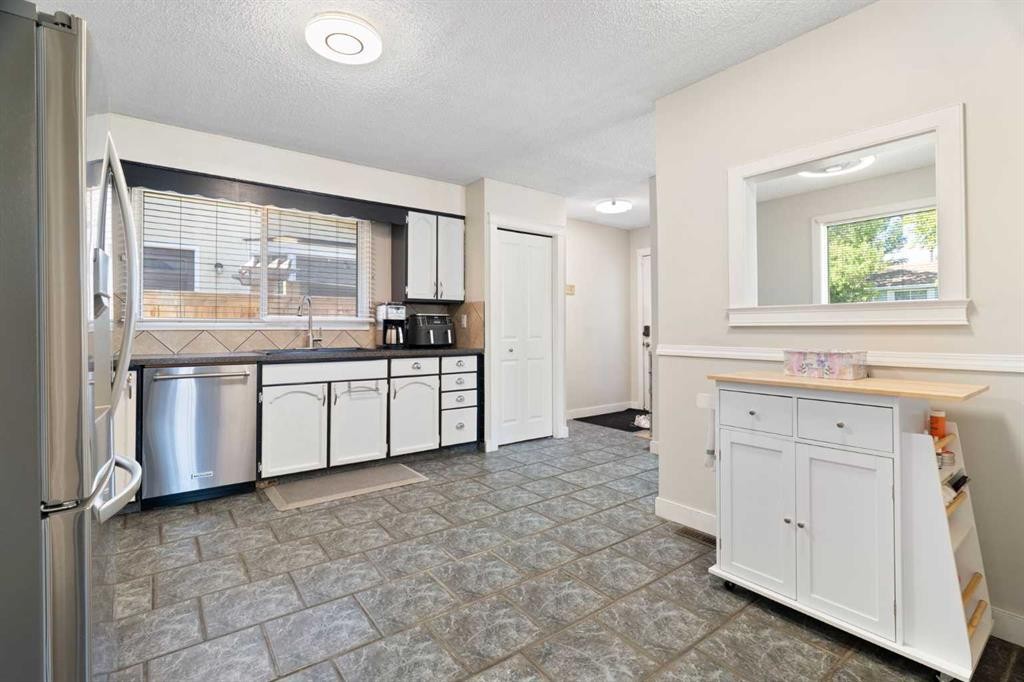 76 Pinebrook Close Ne, Calgary, AB - Indoor Photo Showing Kitchen