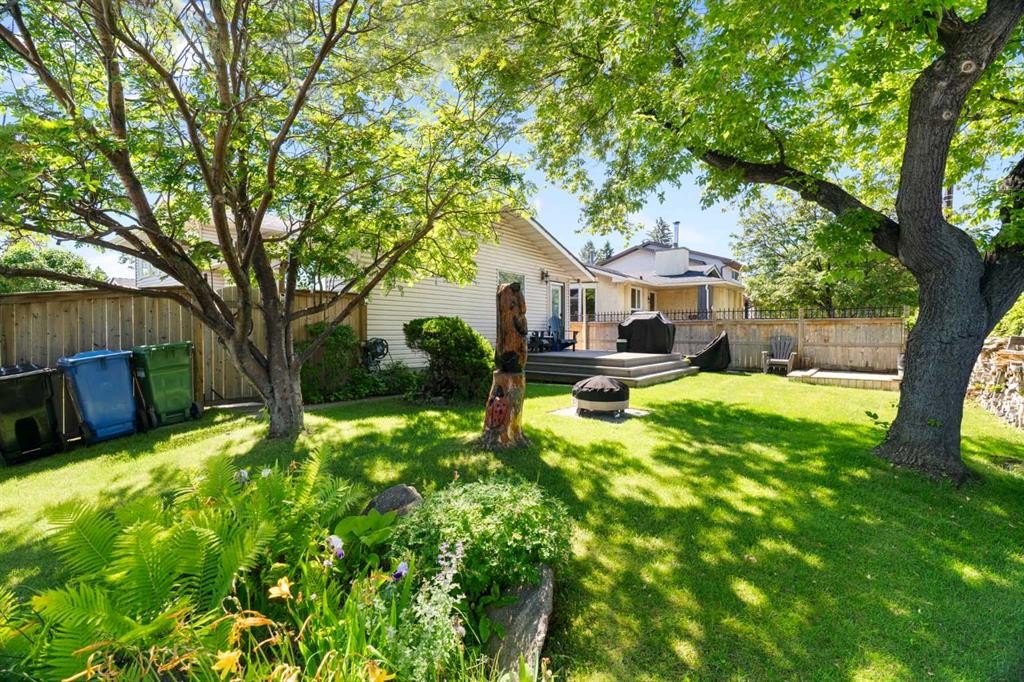 76 Pinebrook Close Ne, Calgary, AB - Outdoor With Backyard