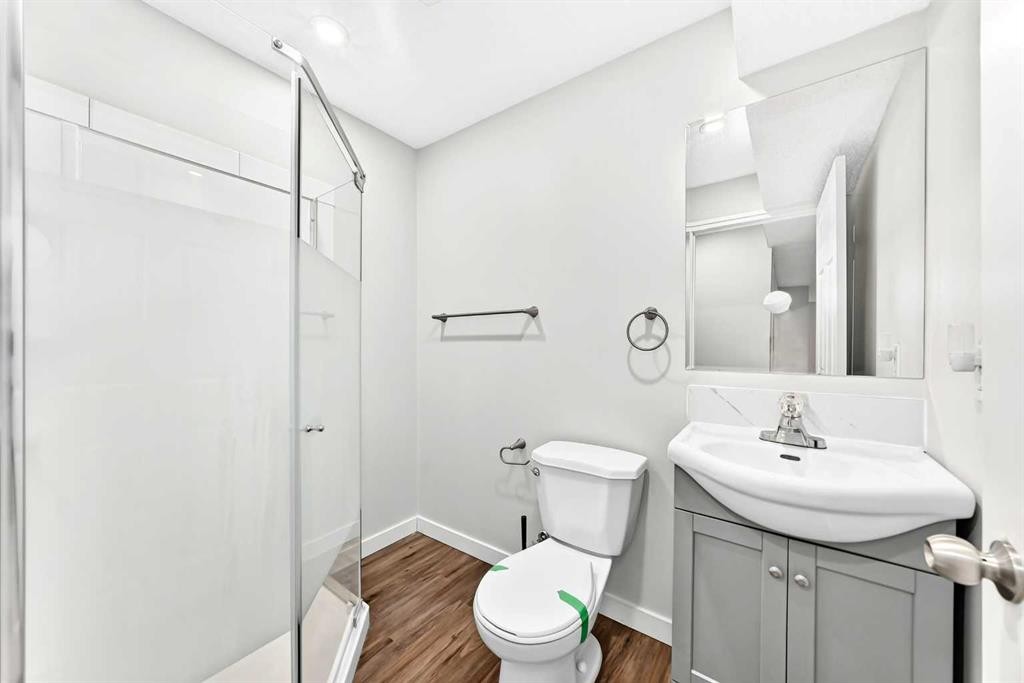 49 Legacy Glen Place Se, Calgary, AB - Indoor Photo Showing Bathroom