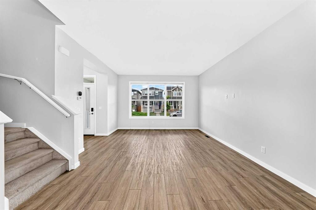 49 Legacy Glen Place Se, Calgary, AB - Indoor Photo Showing Other Room