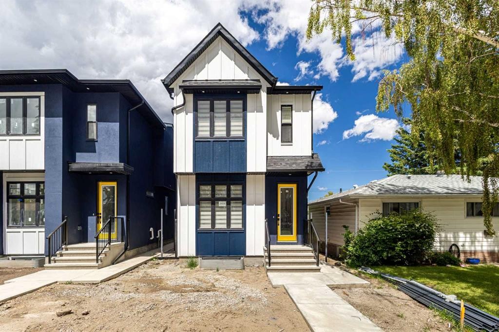 2424 25 Avenue Nw, Calgary, AB - Outdoor With Facade
