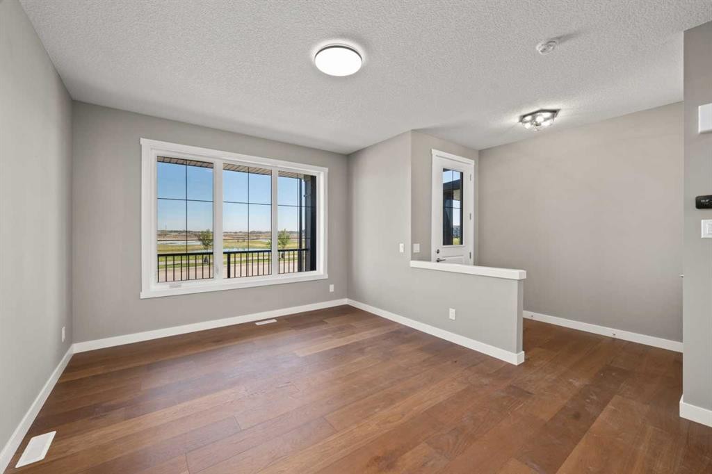 644 Sora Boulevard Se, Calgary, AB - Indoor Photo Showing Other Room
