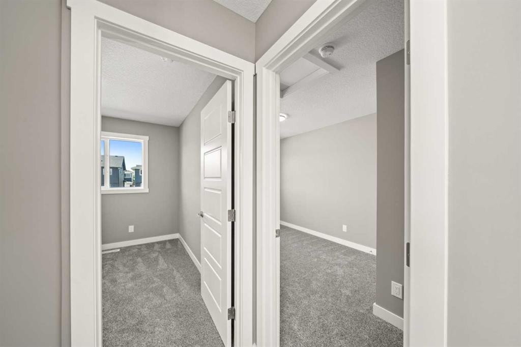 644 Sora Boulevard Se, Calgary, AB - Indoor Photo Showing Other Room