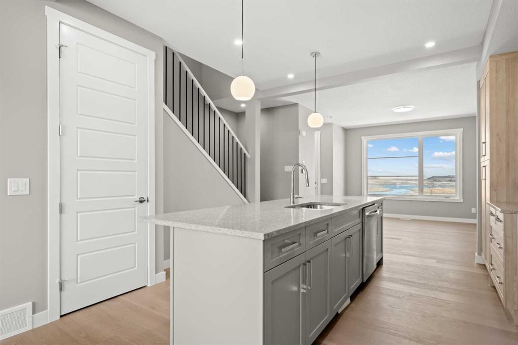 656 Sora Boulevard Se, Calgary, AB