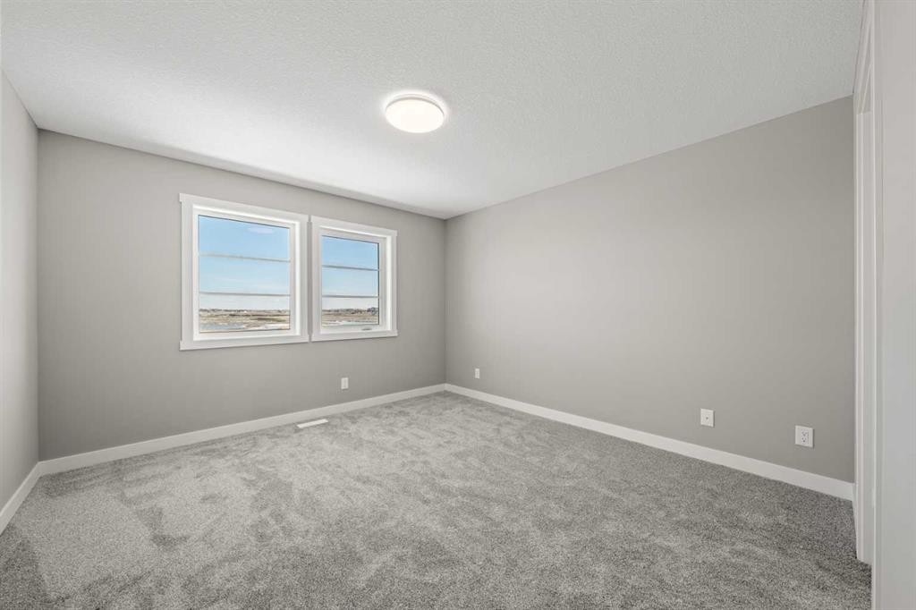 656 Sora Boulevard Se, Calgary, AB