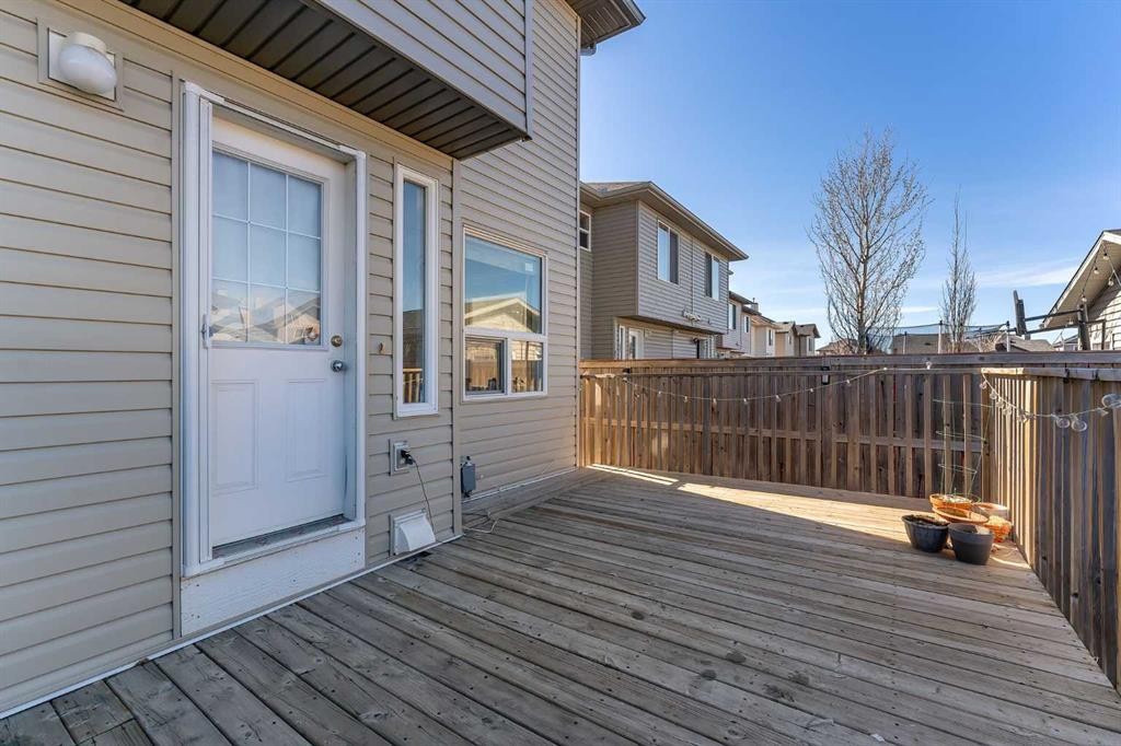 33 Saddlebrook Common Ne, Calgary, AB
