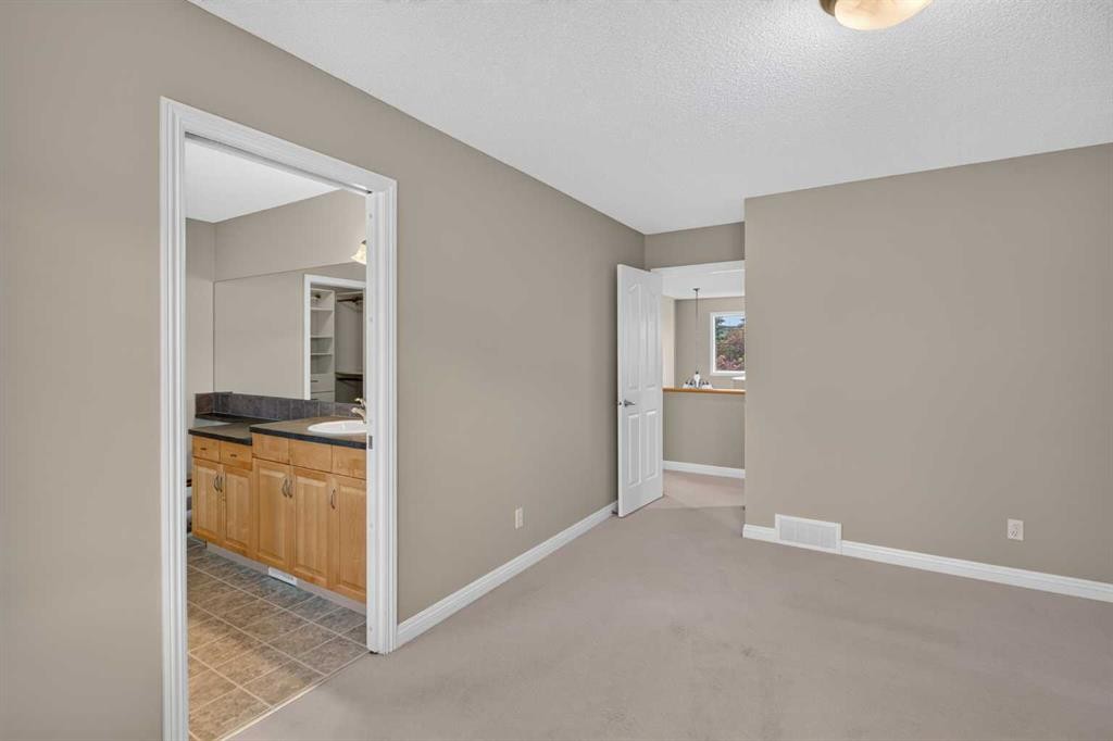 25 Panamount Rise Nw, Calgary, AB