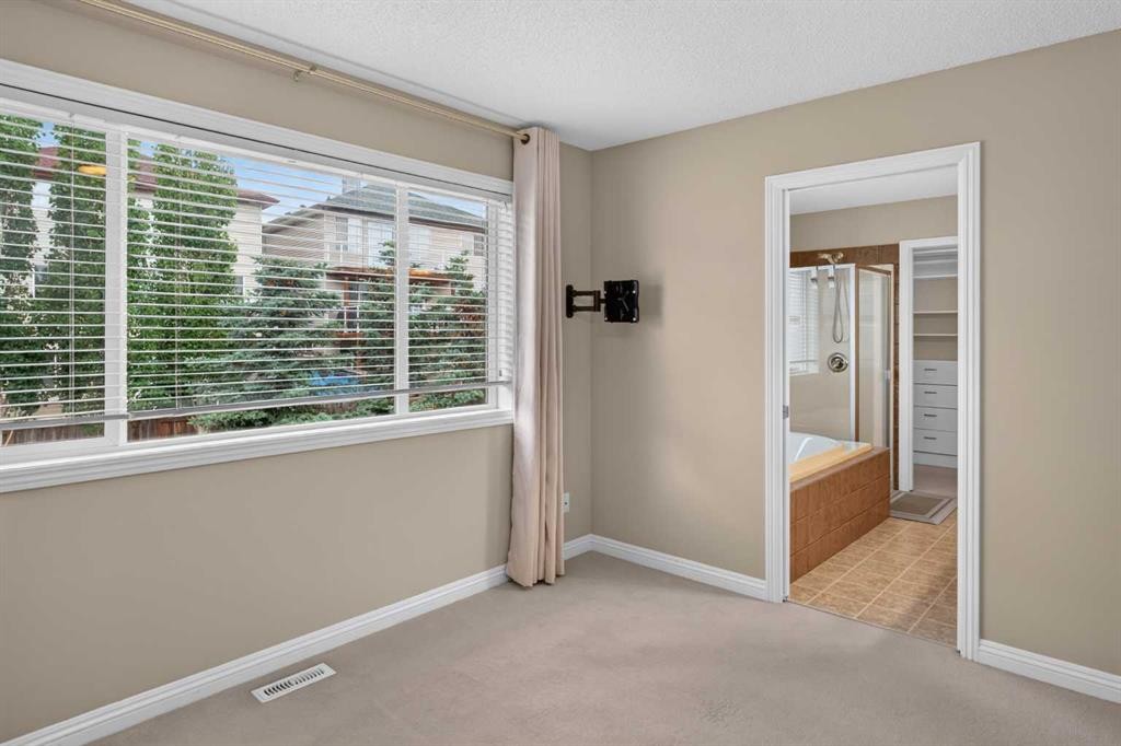 25 Panamount Rise Nw, Calgary, AB