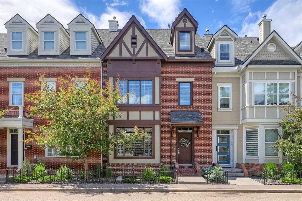 17 Somme Boulevard Sw, Calgary, AB - Outdoor With Facade