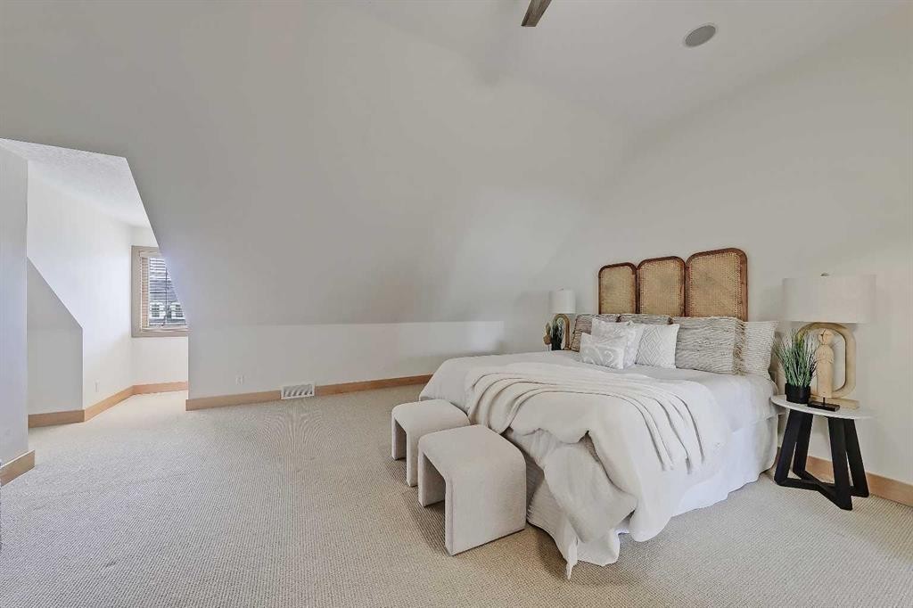 17 Somme Boulevard Sw, Calgary, AB - Indoor Photo Showing Bedroom
