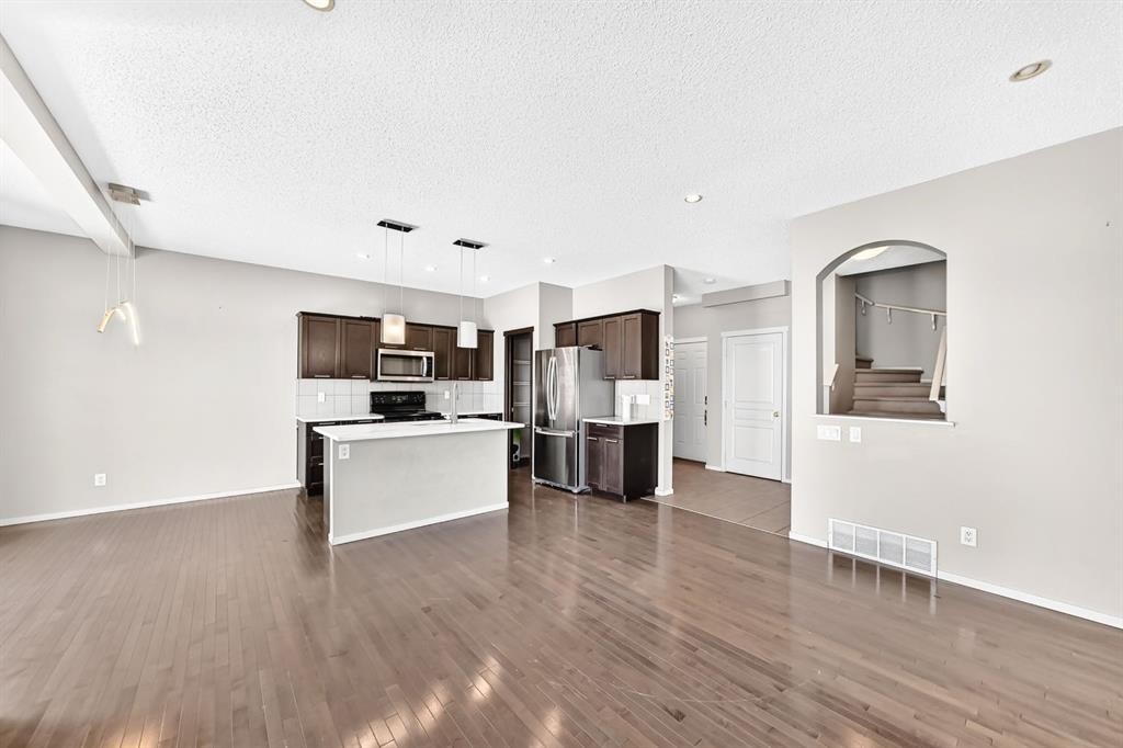 277 Saddlecrest Way Ne, Calgary, AB