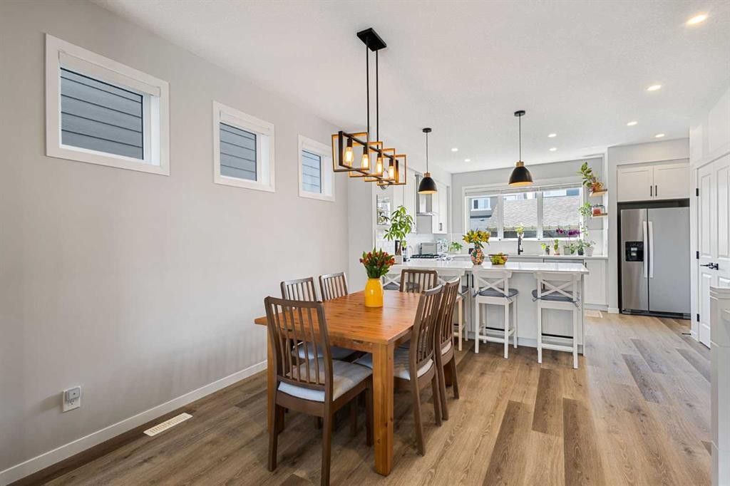 327 Masters Row Se, Calgary, AB
