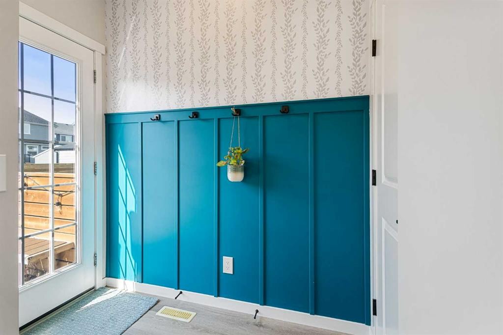 327 Masters Row Se, Calgary, AB