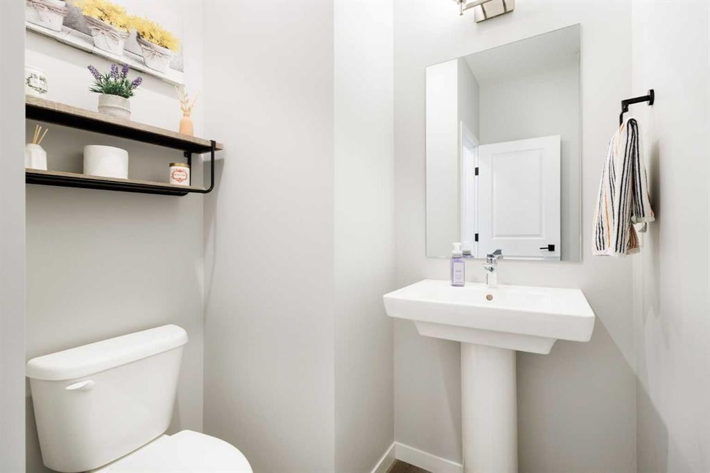 327 Masters Row Se, Calgary, AB
