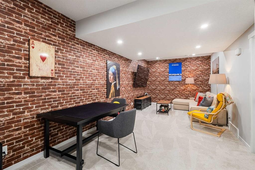 327 Masters Row Se, Calgary, AB