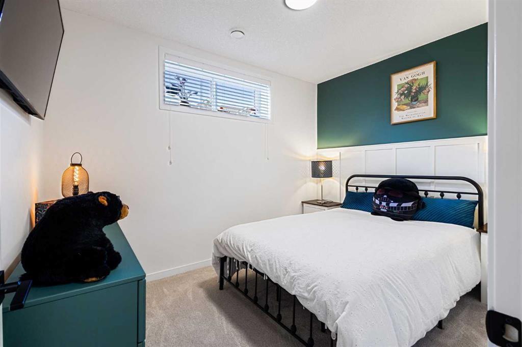 327 Masters Row Se, Calgary, AB