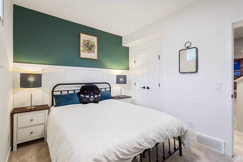 327 Masters Row Se, Calgary, AB