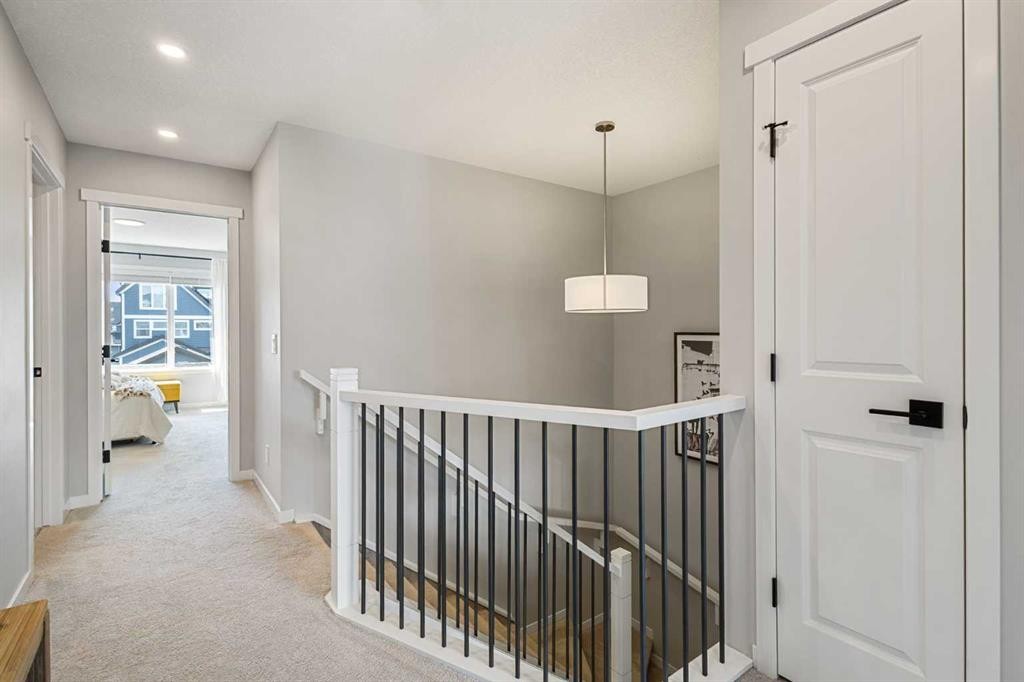 327 Masters Row Se, Calgary, AB