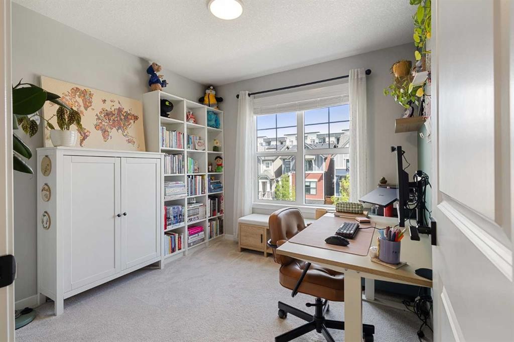 327 Masters Row Se, Calgary, AB