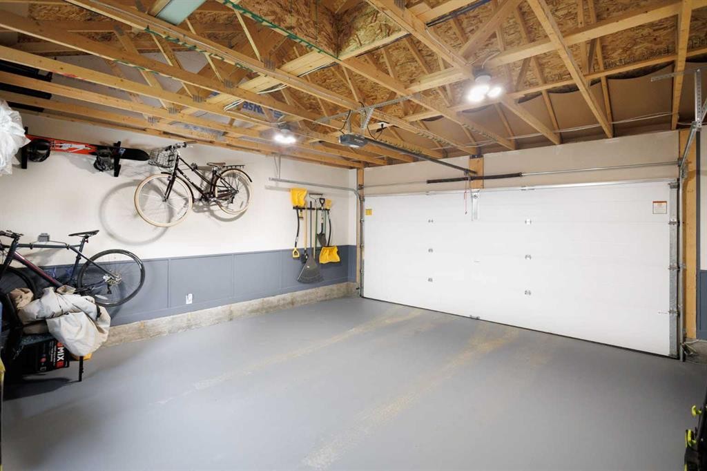 327 Masters Row Se, Calgary, AB