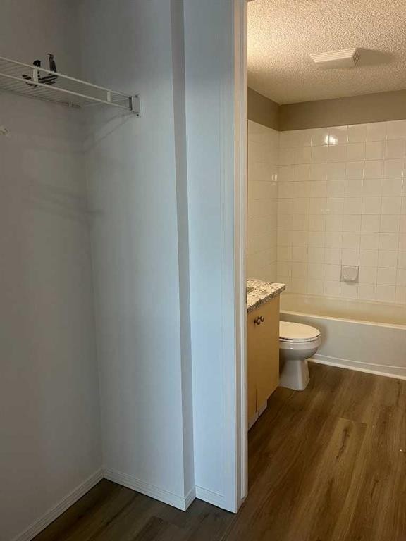 4312-4975 130 Avenue Se, Calgary, AB - Indoor Photo Showing Bathroom