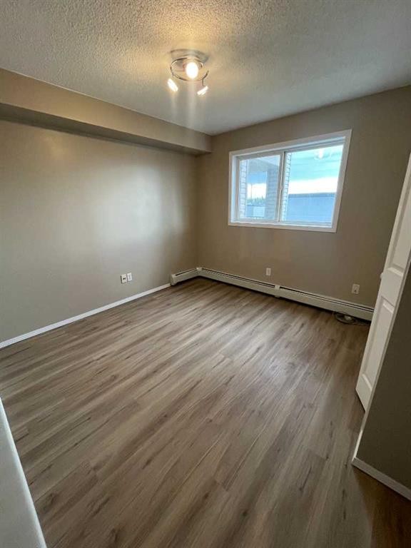 4312-4975 130 Avenue Se, Calgary, AB - Indoor Photo Showing Other Room
