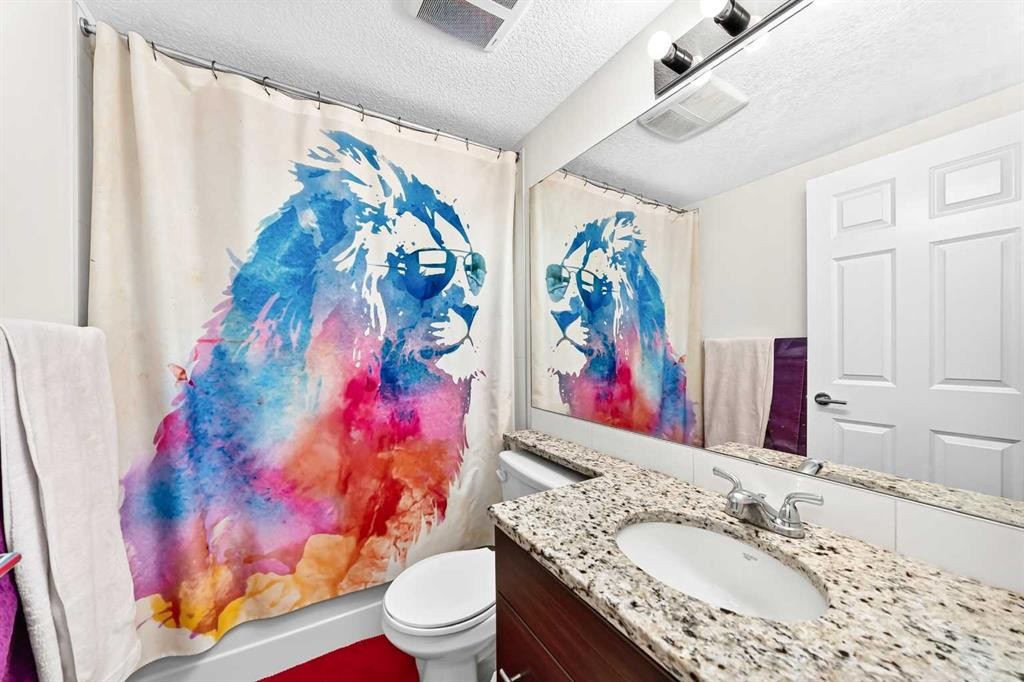 4302-755 Copperpond Boulevard Se, Calgary, AB - Indoor Photo Showing Bathroom