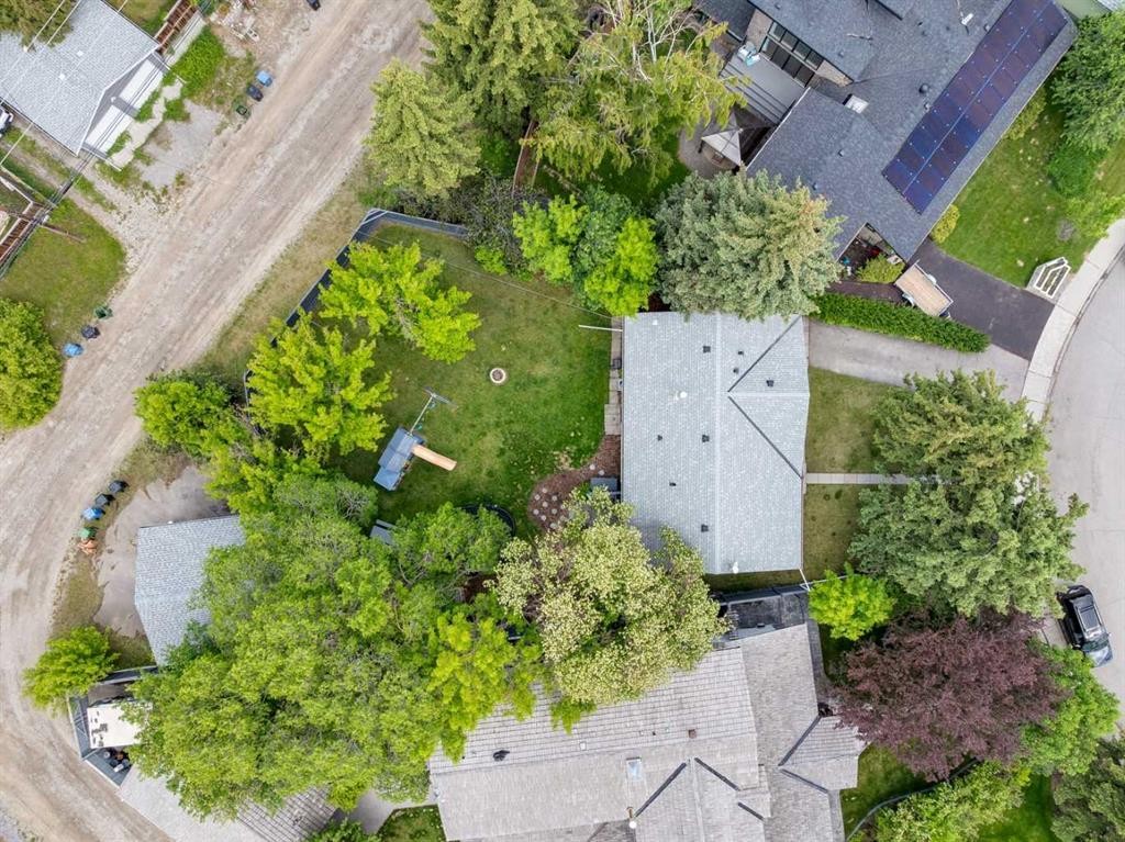 116 Gloucester Crescent Sw, Calgary, AB