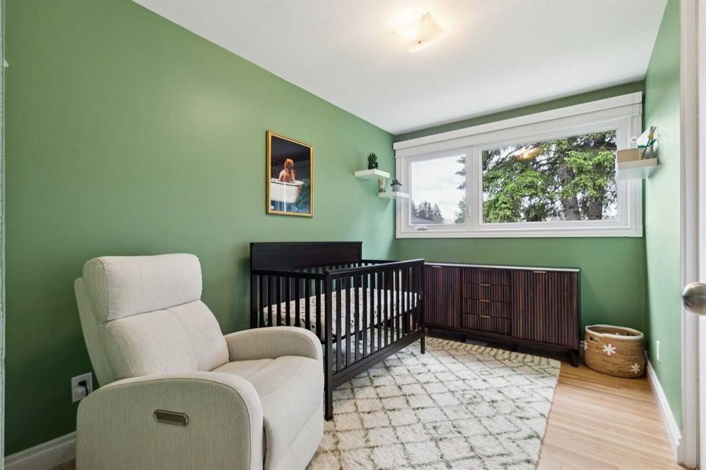 116 Gloucester Crescent Sw, Calgary, AB