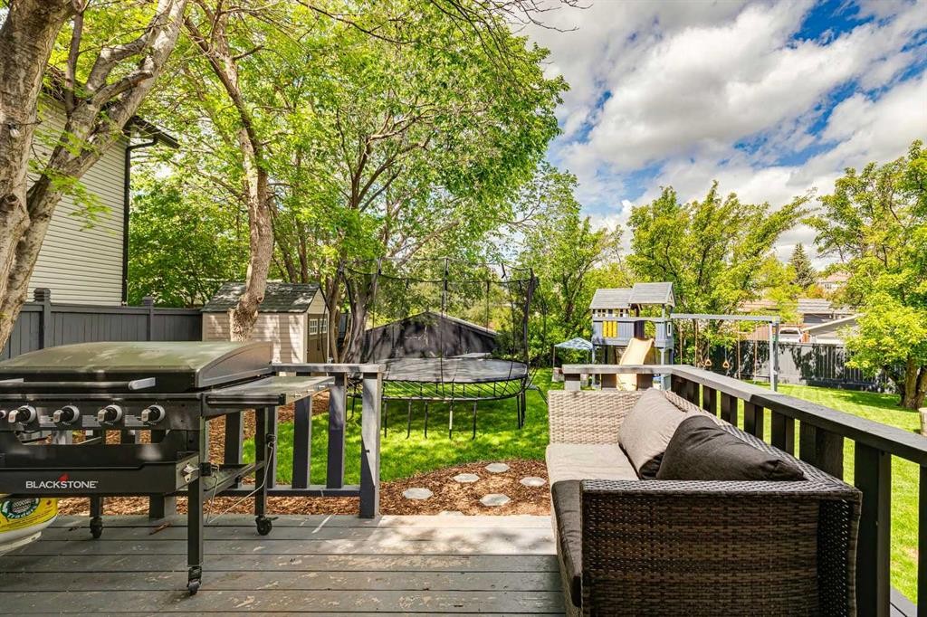 116 Gloucester Crescent Sw, Calgary, AB