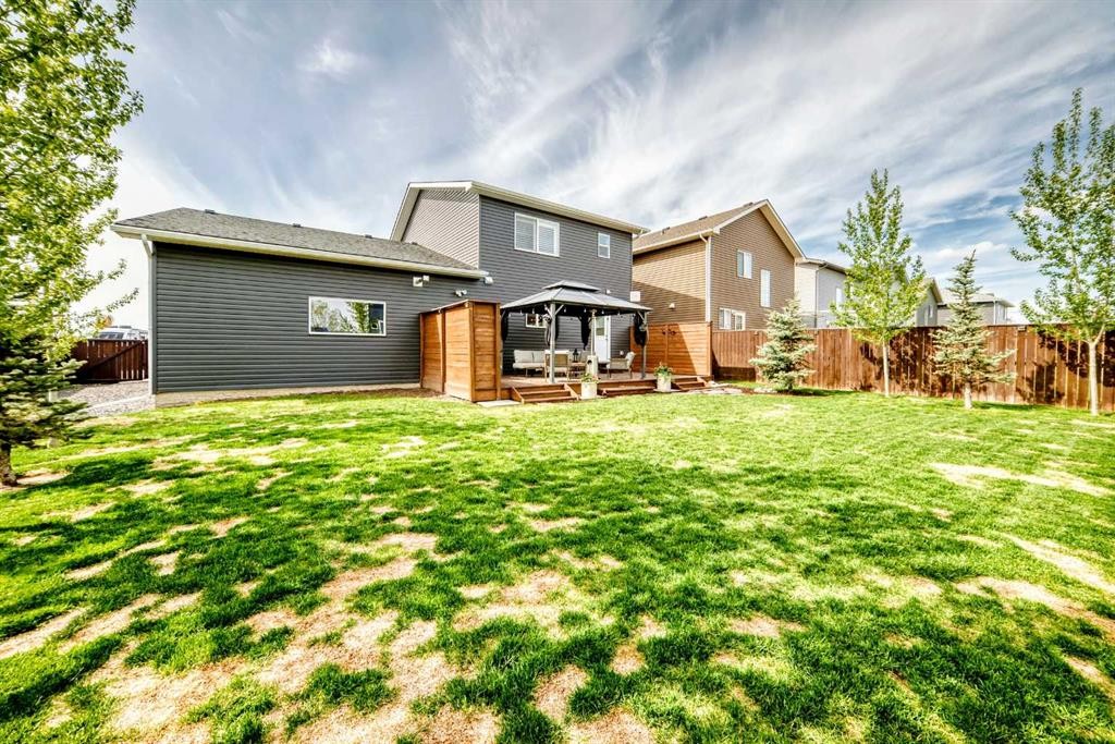 9 Bethune Way, Carstairs, AB