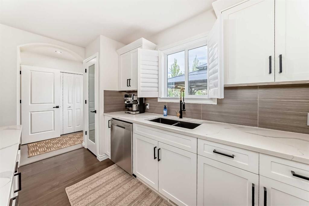 9 Bethune Way, Carstairs, AB