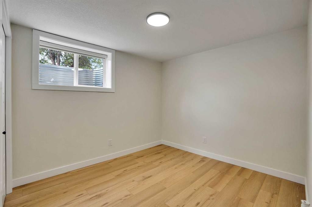 1903 62 Street Ne, Calgary, AB - Indoor Photo Showing Other Room