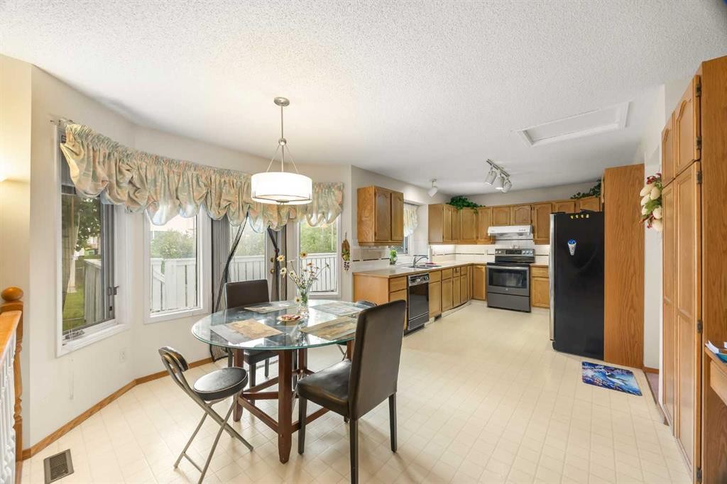 107 Hampshire Close Nw, Calgary, AB - Indoor